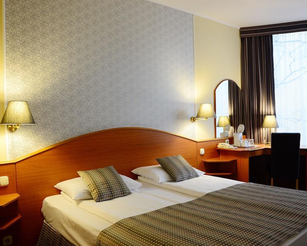 Hotel Orion Varkert بودابست المظهر الخارجي الصورة